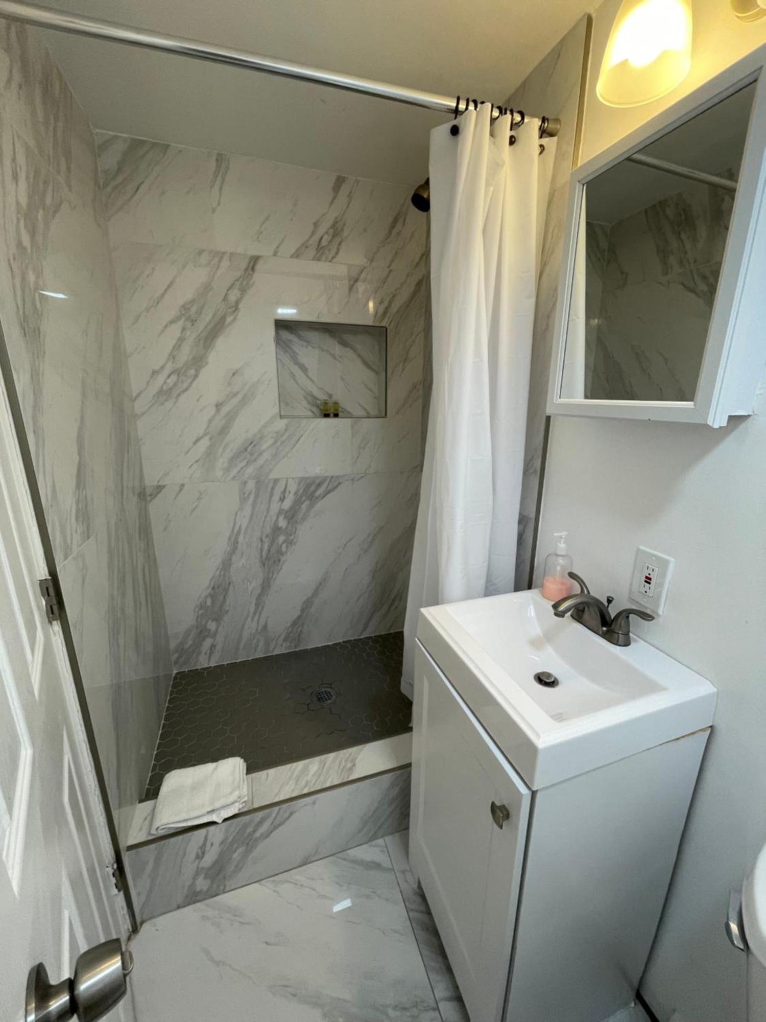 Downtown Ftl Apartments On The River Fort Lauderdale Bagian luar foto