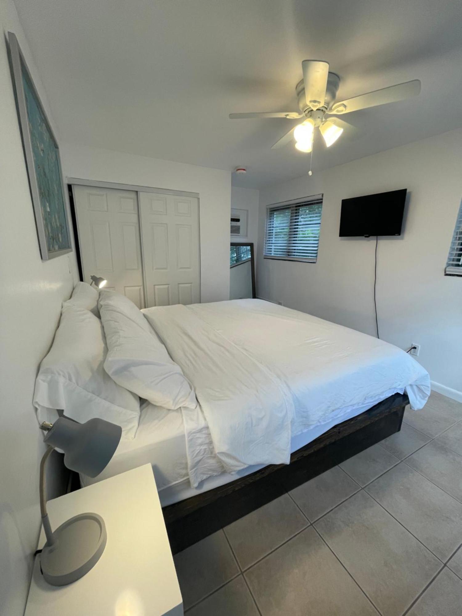 Downtown Ftl Apartments On The River Fort Lauderdale Bagian luar foto