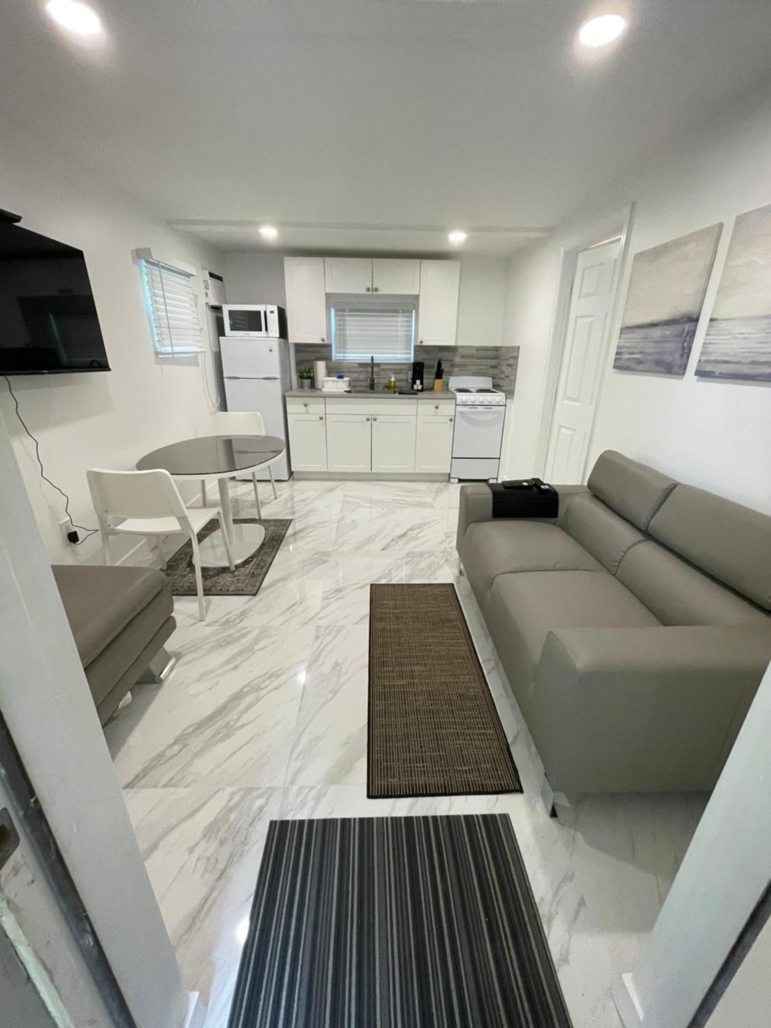 Downtown Ftl Apartments On The River Fort Lauderdale Bagian luar foto